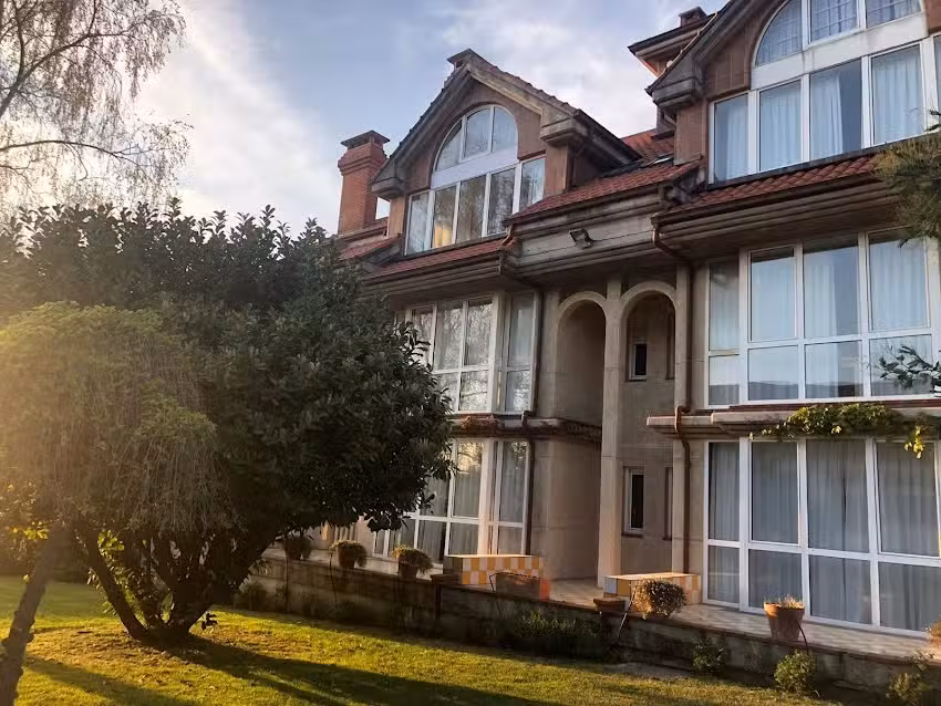 Apartamentos Turísticos Golf. Alojamiento rural en Pedreña.