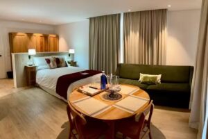 Apartamentos Turísticos La Plaza