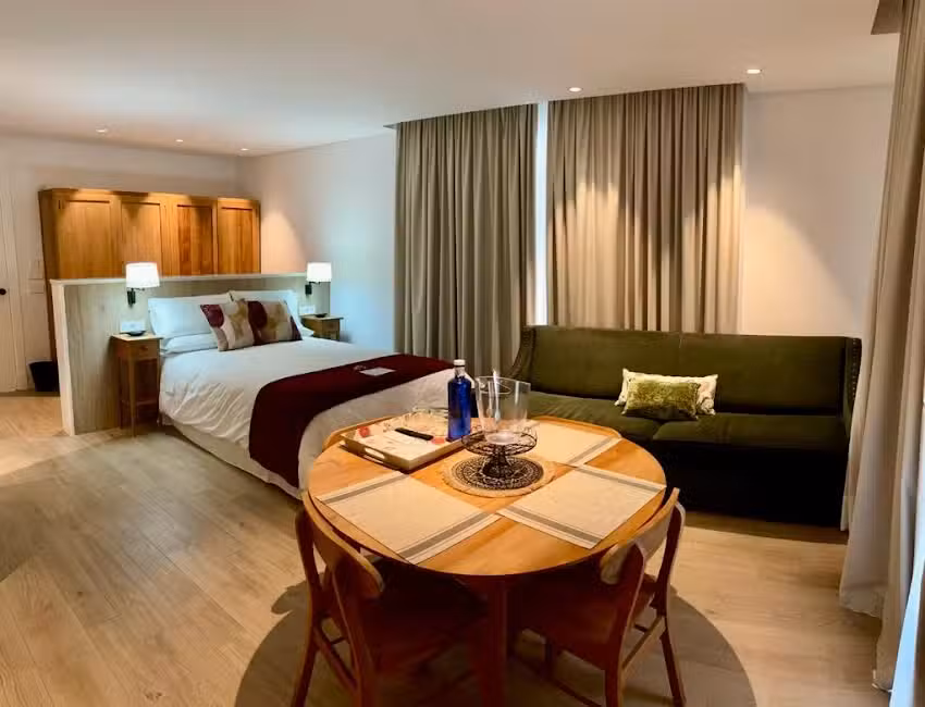 Apartamentos Turísticos La Plaza