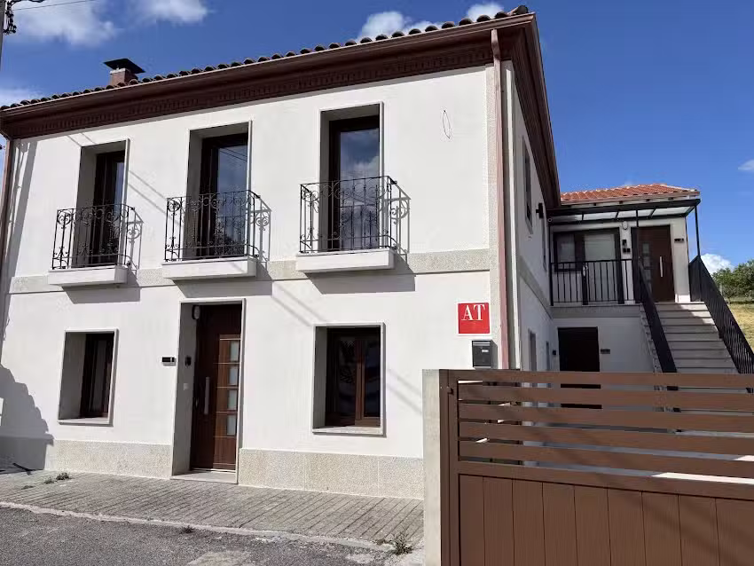 APARTAMENTOS TURÍSTICOS O GRILO