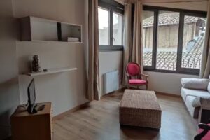 APT 3 Àtic acollidor al Centre de Vic – APTGARBI