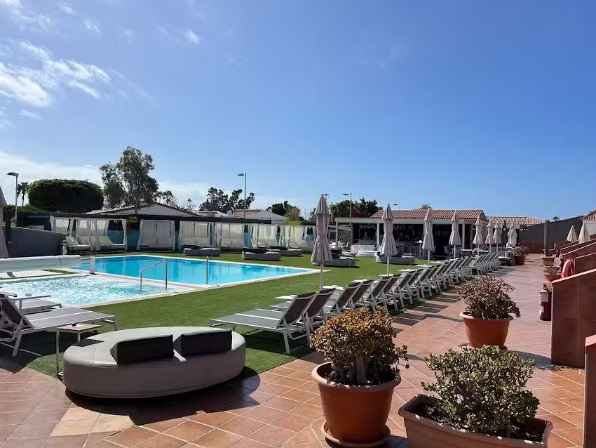 Aqua Beach Bungalows