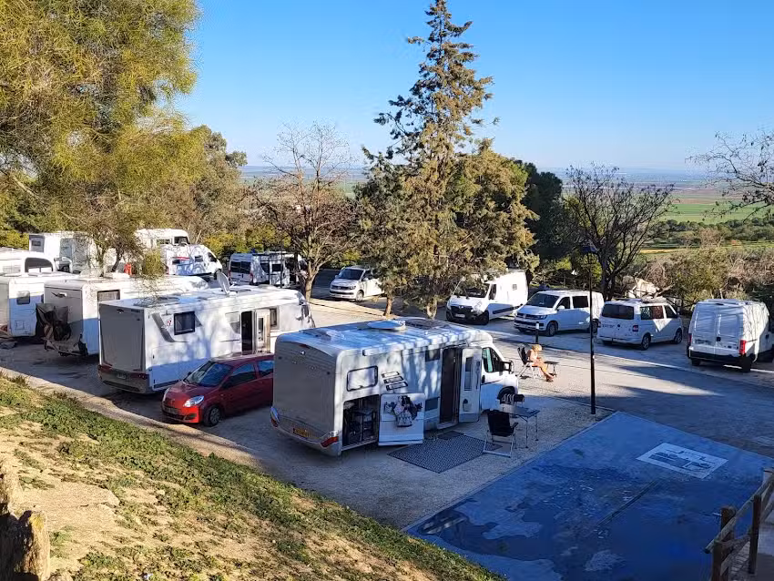 Área Auto-Caravanas Parque de la Muela