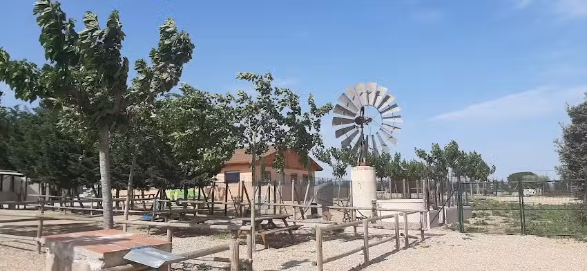 Àrea d’Autocaravanes de l’Agrobotiga Mas Bes