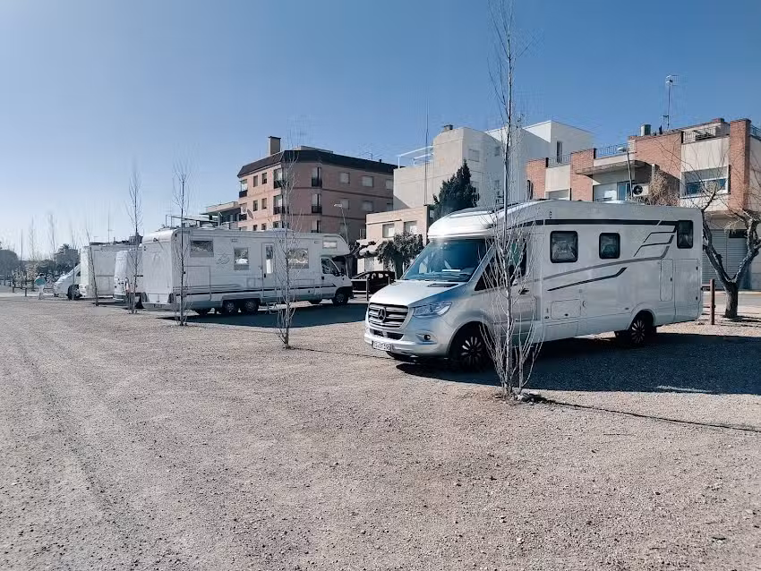 Àrea d’Autocaravanes i vehicles Càmper l’Aldea