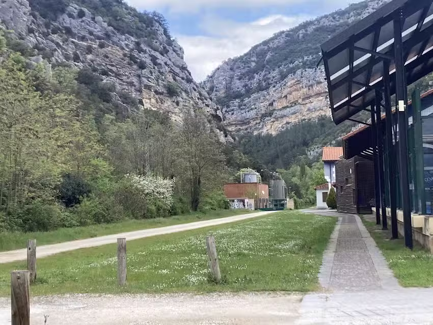 Area de autocaravanas de Oña