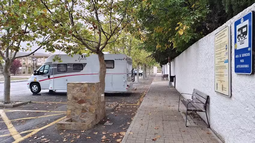 Area de Autocaravanas Puebla de D. Fadrique