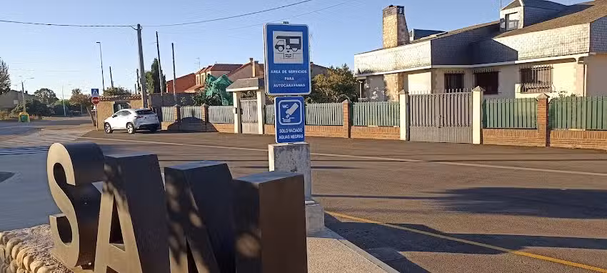 Area de servicios para autocaravanas San Martín del Camino