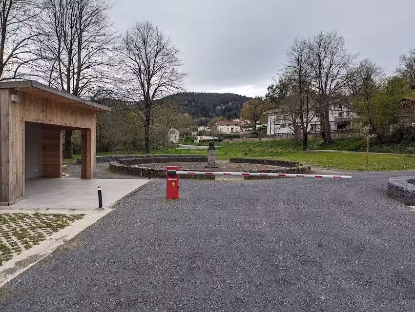 Autokarabanen Gunea – Garape / Área de Autocaravanas – Sopuerta