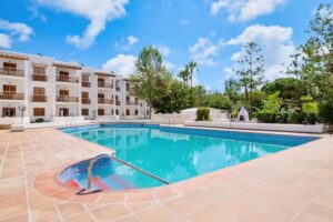 azuLine Apartamentos Can Sansó