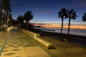 Beach & Center Premium