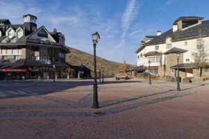 Bed and Snow Apartments