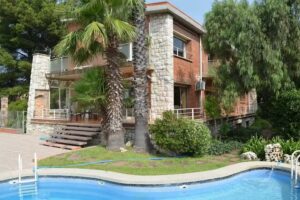 Bed&BCN Pool House Barcelona Barbacoa Piscina Terraza