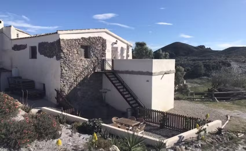 Bella Vista rural retreat & Casa Leon holiday apartment