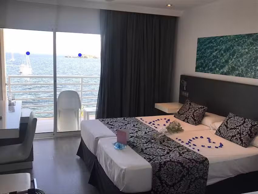 BG HOTEL NAUTICO EBESO