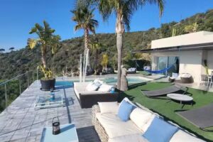 BLUE VILLA BARCELONA