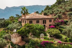 Ca’s Xorc Luxury Retreat