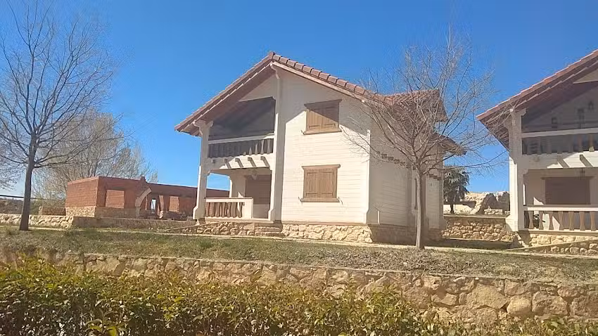 Cabañar Casas Rurales S.L.