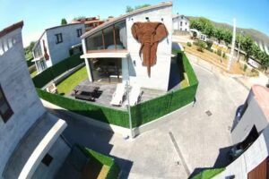 Cabañas La Senda de los Elefantes Cabárceno