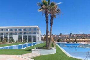 Cabogata Beach Hotel