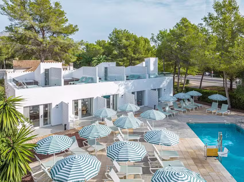 Cabot Las Velas Apartments