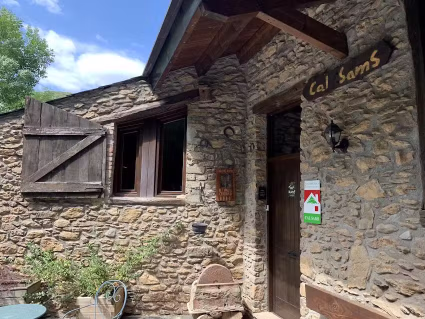 Cal Sams. Allotjament rural