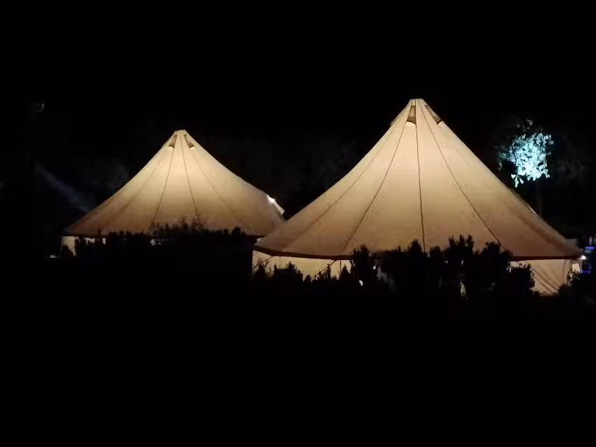 Camping La Tabla de la Yedra- Campamento Albergue La Tabla de la Yedra – Restaurante Terraza La Tabla de la Yedra