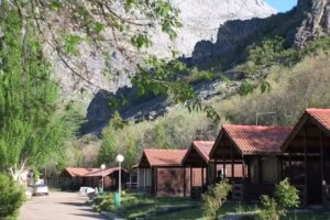 Camping las Hoces de Vegacervera