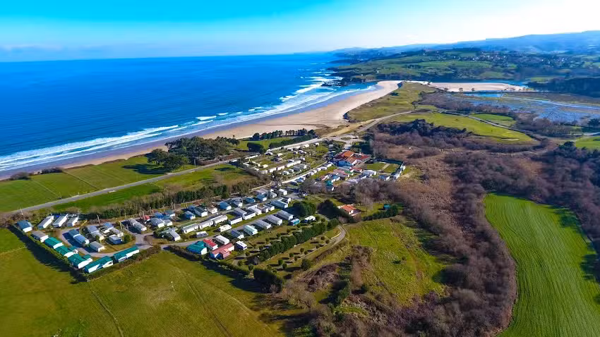 Camping Oyambre Beach