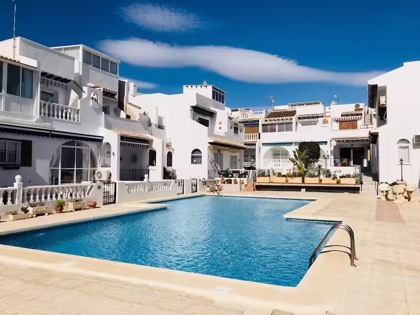 Carey’s Holiday Lets