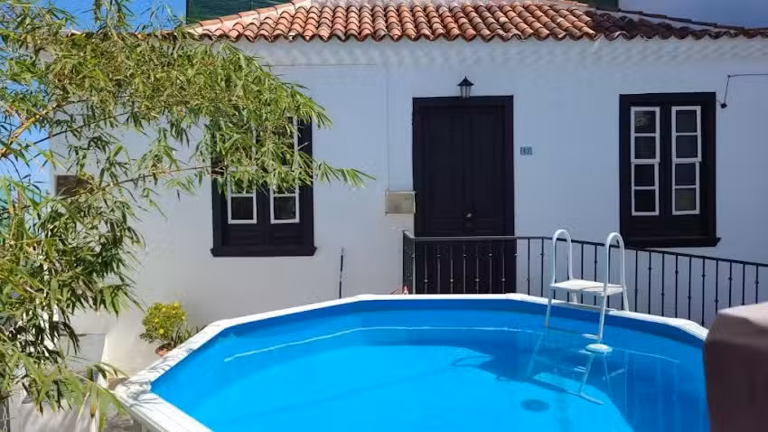 Casa antigua La Embajada