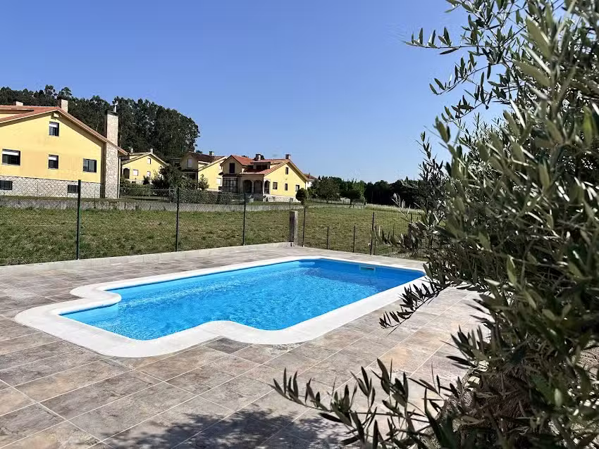 Casa Bela II. Alojamiento en Lestedo con piscina privada.
