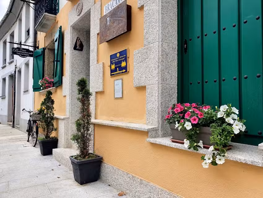 » CASA BRACAMONTE » Casa con Encanto – Pensión Residencia