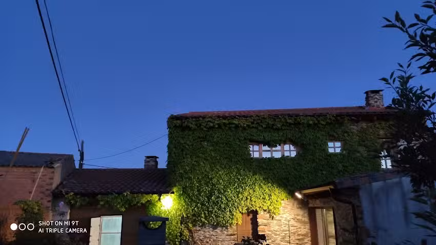 Casa de piedra en Muga de Alba