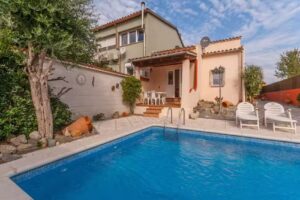 Casa de vacaciones Castelló cerca de Empuriabrava- Belvilla by Oyo