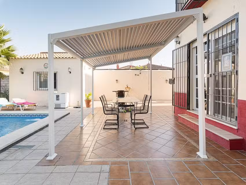 Casa de vacaciones cerca de Sevilla con piscina- Belvilla by Oyo
