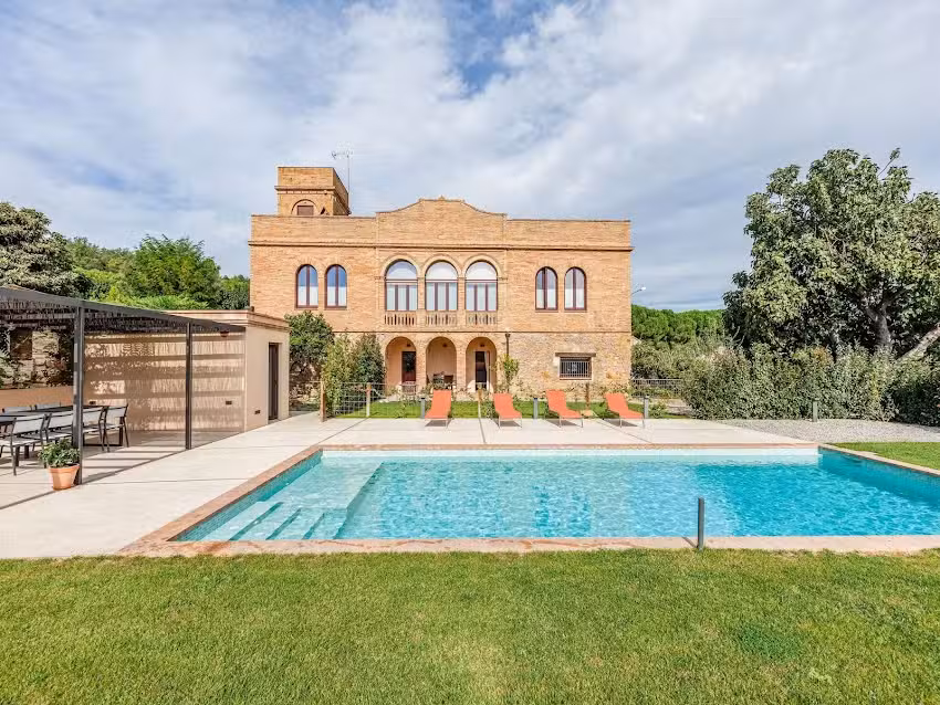 Casa de vacaciones en Vulpellac cerca del bosque- Belvilla by Oyo