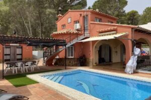 Casa “El mirador de los sueños de Llaurí»”