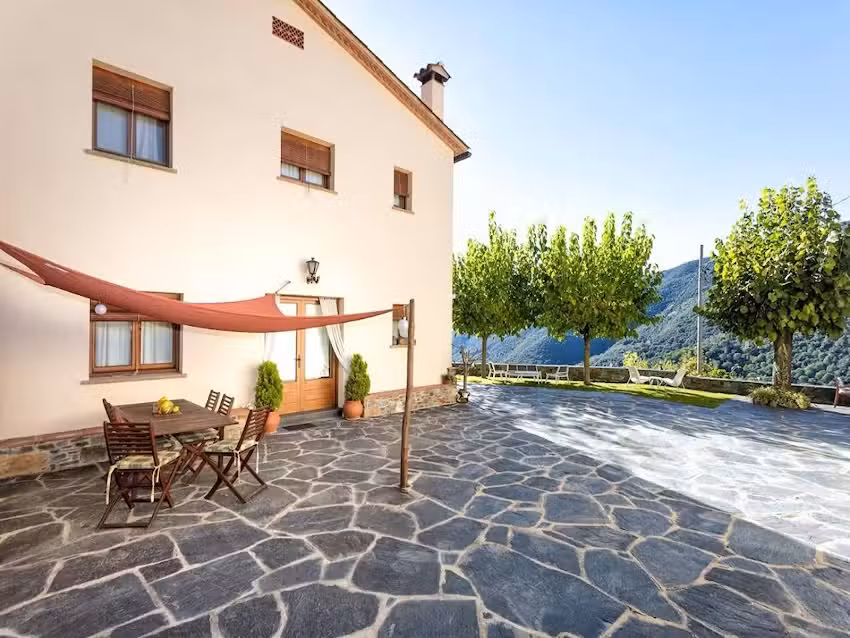 Casa en España con piscina y jardín- Belvilla by Oyo