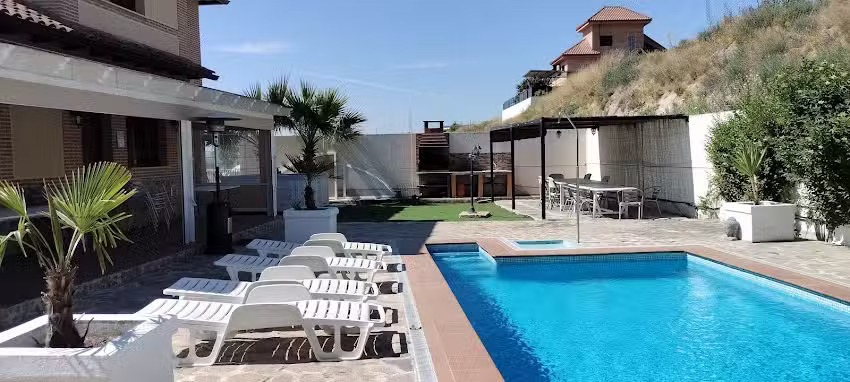 CASA JARDIN DEL VALLE