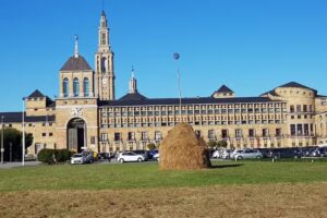 Casa Lantoxana – Amplio piso 3 Hab, 2 Baños, zona tranquila