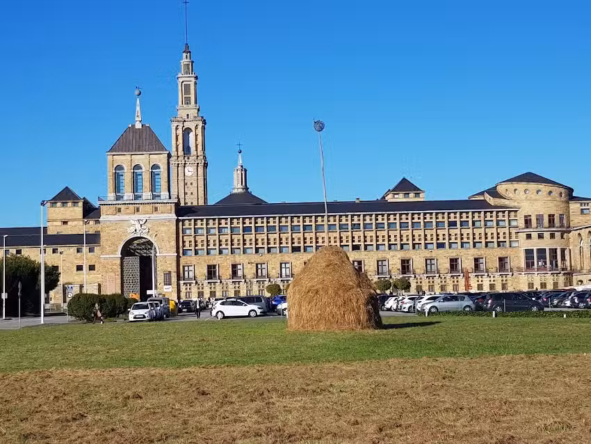 Casa Lantoxana – Amplio piso 3 Hab, 2 Baños, zona tranquila