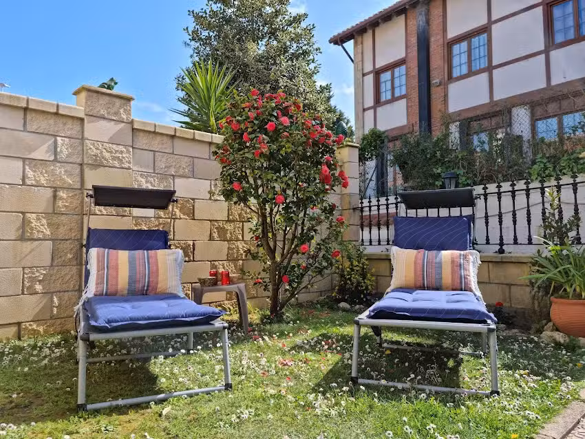 CASA LAS CAMELIAS SOMO