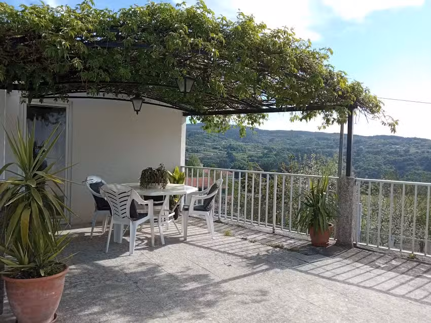 Casa MiraXurés, VUT