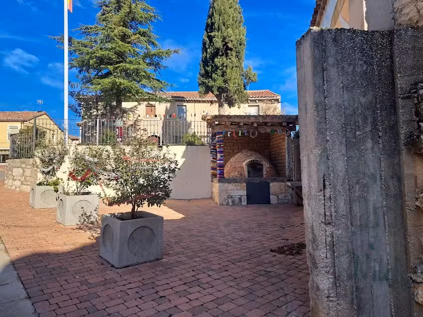 CASA MONTELOBOS