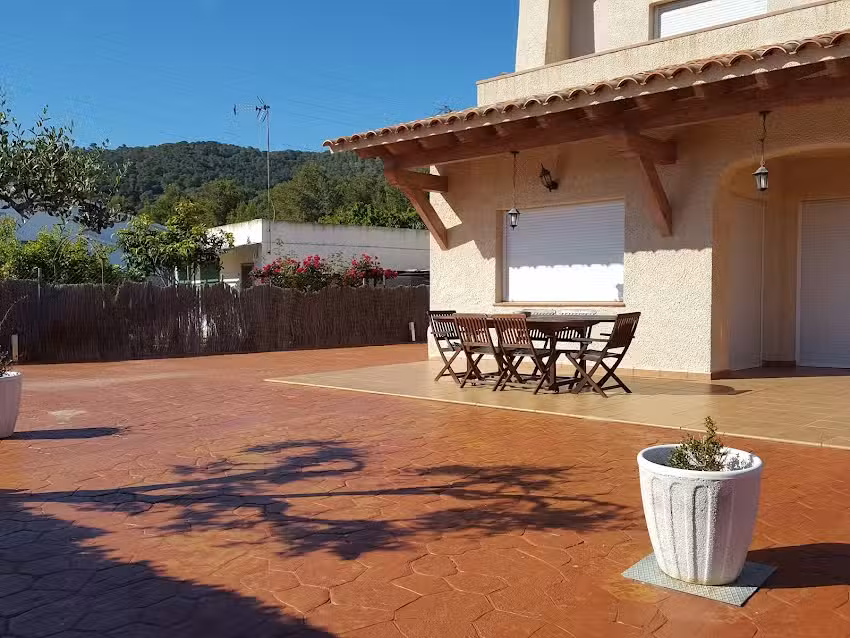 Casa Montse Bara