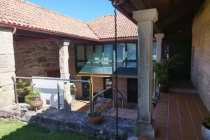 Casa Rural con Piscina en Pontevedra : O Campo