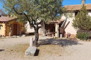 Casa Rural “Cueva Montesinos”.