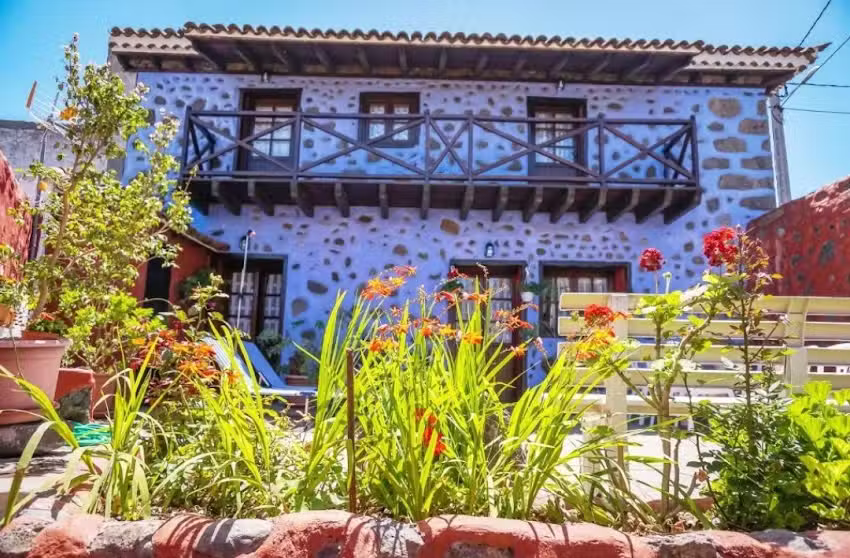 Casa Rural del Ciruelo – Canary Homes Collection