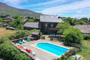 Casa rural El Callejón de la Gata. Majaelrayo (Plueblos Negros de Guadalajara)